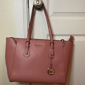 Michael kors shoulder tote!